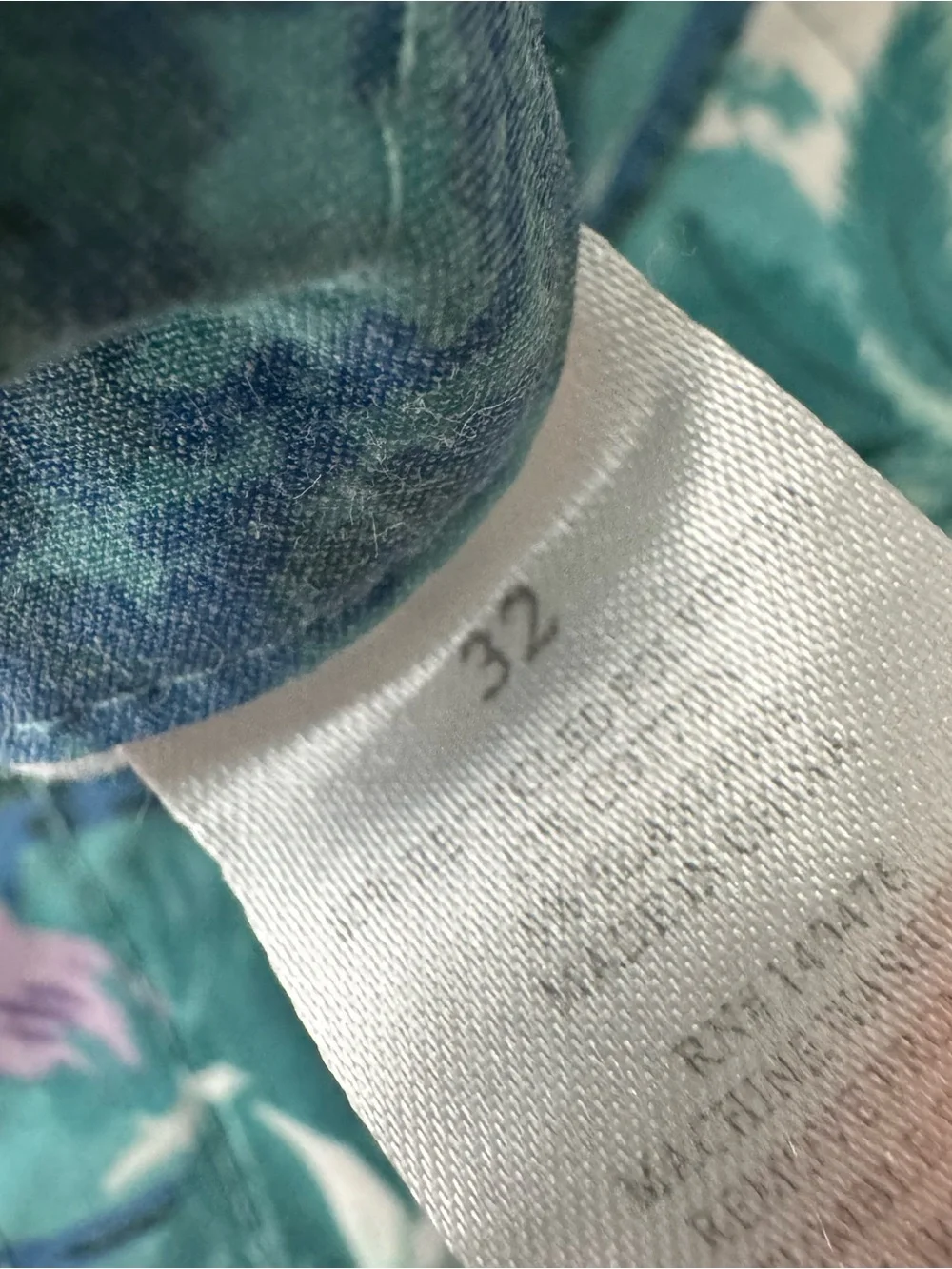 Faherty board shorts featuring a tropical print size 32